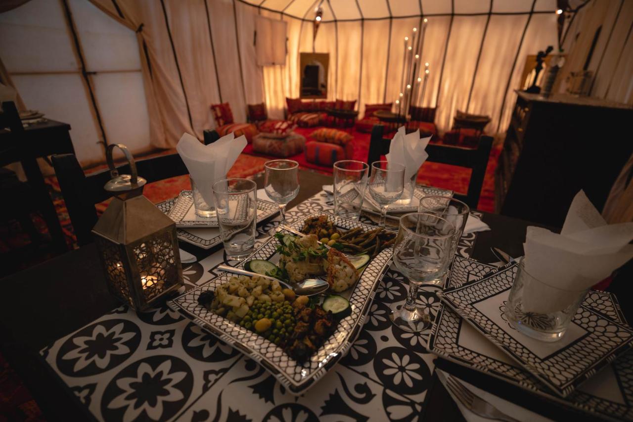 Tiziri Camp Hotel Мерцуга Екстериор снимка